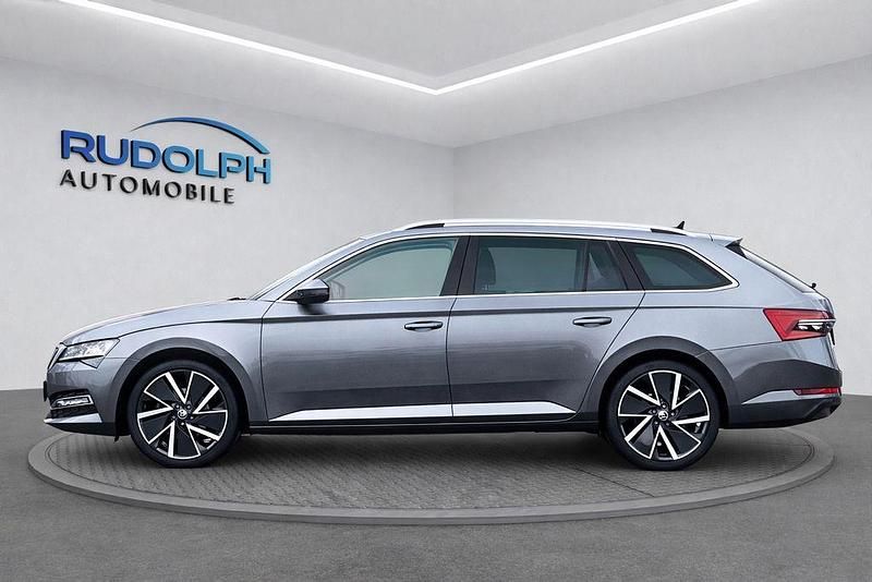 Gebraucht Skoda Superb 150 PS (110 kW) 2023 Graphite grey Kombi