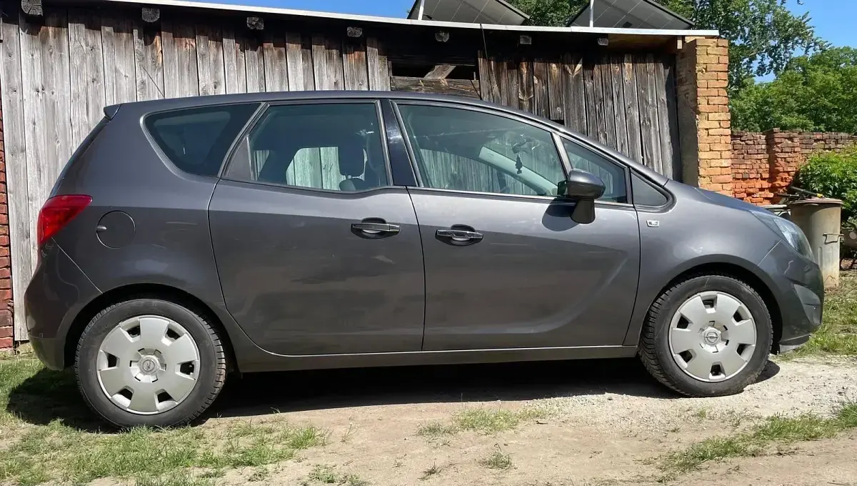 Gebraucht Opel Meriva 140 PS (102 kW) 2011 Grau Van / Kleinbus