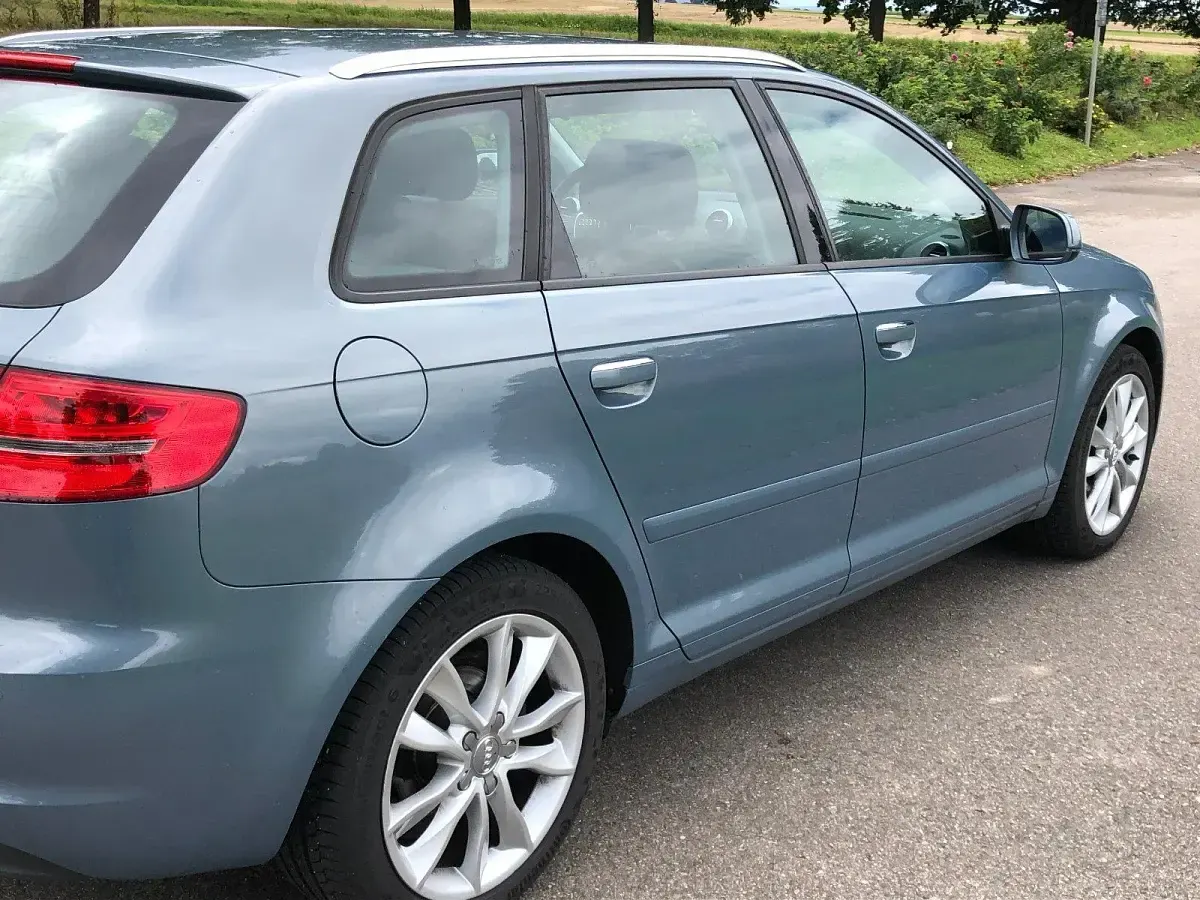 Gebraucht Audi A3 Ambition 140 PS (102 kW) 2011 Blau Kleinwagen