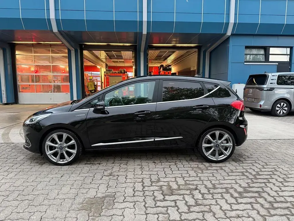 Gebraucht Ford Fiesta Vignale 101 PS (74 kW) 2018 Schwarz Kleinwagen