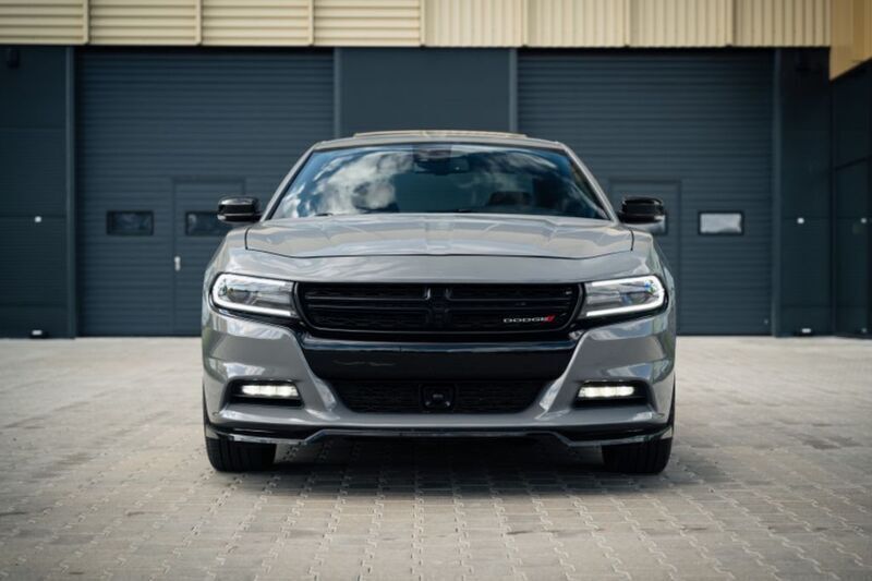 Grau Gebraucht 2018 Dodge Charger Limousine | 22.500 € (Etwas zu teuer) - Bild 1/4