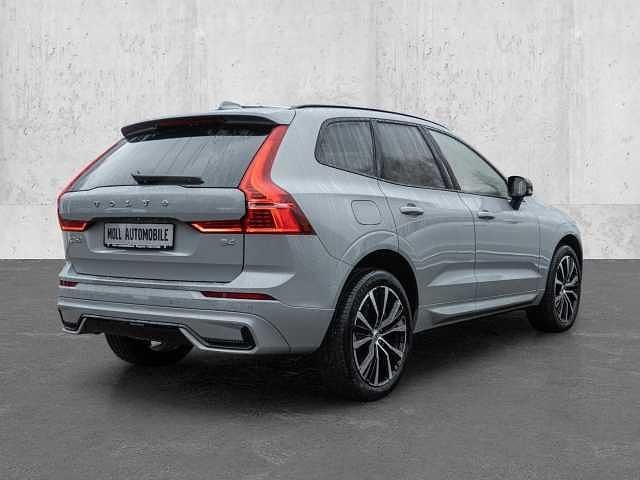 Gebraucht Volvo XC60 Plus 197 PS (144 kW) 2024 Vapour grey SUV