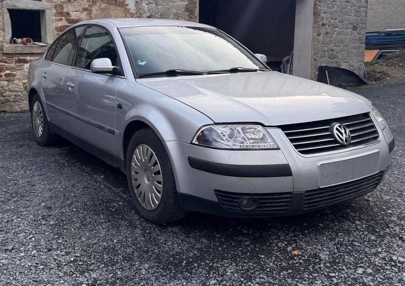Gebraucht VW Passat Comfortline 170 PS (125 kW) 2001 Grau Limousine