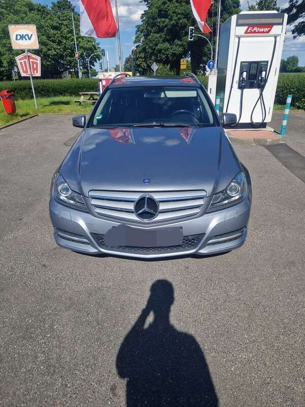 Silber Gebraucht 2011 Mercedes C220 Avantgarde Kombi | 6.100 € (Fairer Preis) - Bild 1/4