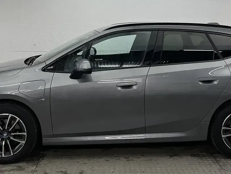 Gebraucht BMW 225 Active Tourer M Sport 245 PS (180 kW) 2023 Skyscraper grau Van / Kleinbus
