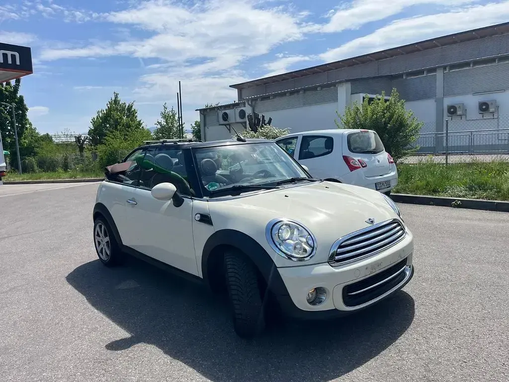Second-hand Mini Cooper Cabriolet 122 CP (89 kW) 2011 Alb Cabrio