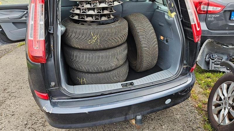 Gebraucht Ford C-MAX Style 101 PS (74 kW) 2009 Grau Van / Kleinbus