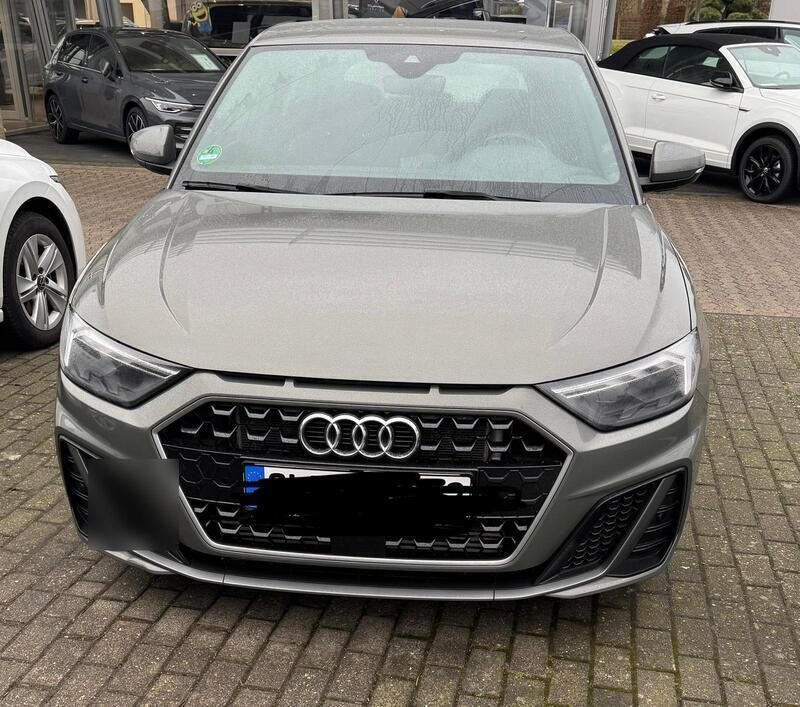 Grau Gebraucht 2020 Audi A1 Sportback S-Line Kleinwagen | 26.000 € (Fairer Preis) - Bild 1/4