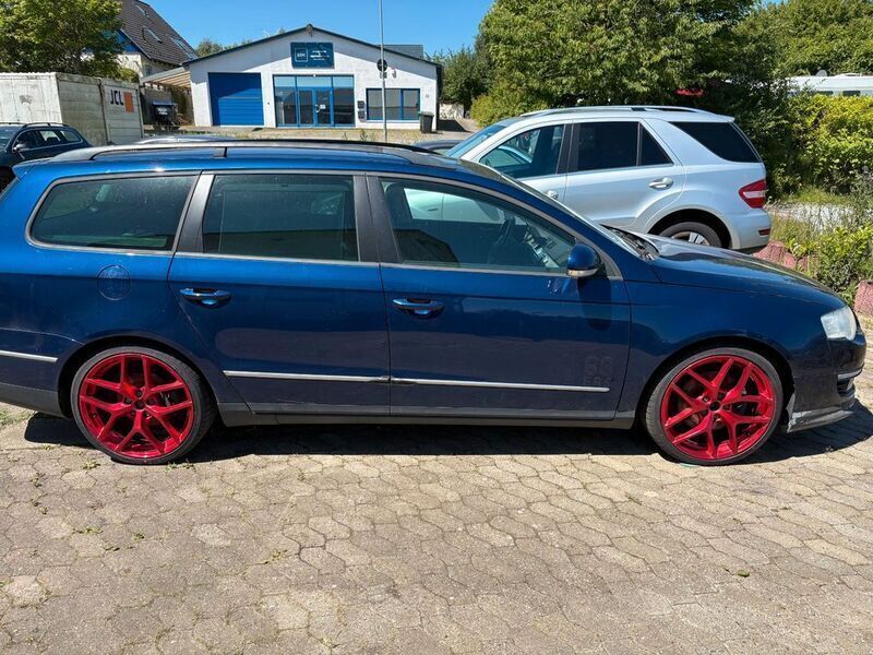 Blau Gebraucht 2010 VW Passat Comfortline Kombi | 3.850 € (Superpreis) - Bild 1/4
