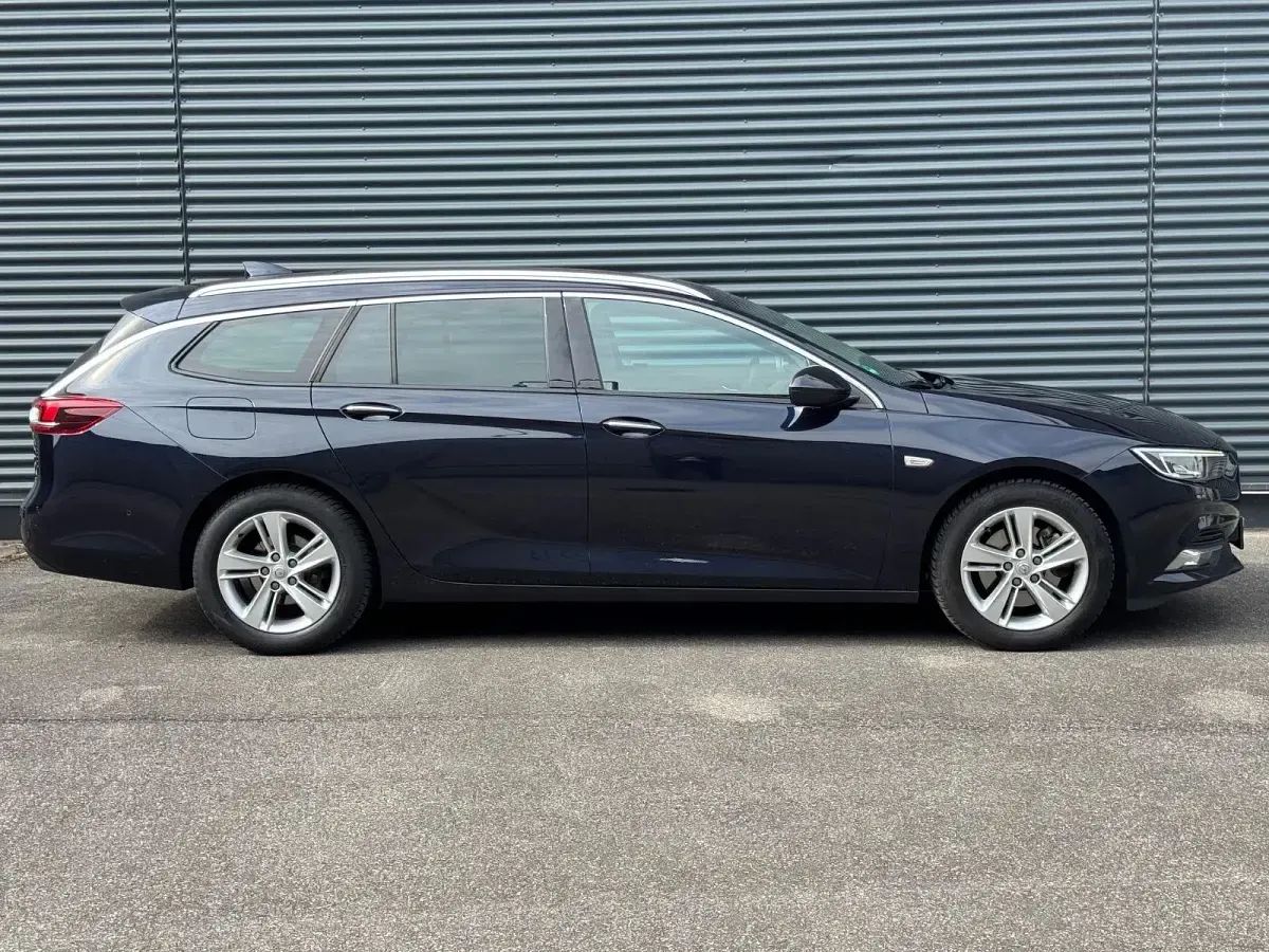 Gebraucht Opel Insignia Business Innovation 170 PS (125 kW) 2017 Schwarz Kombi
