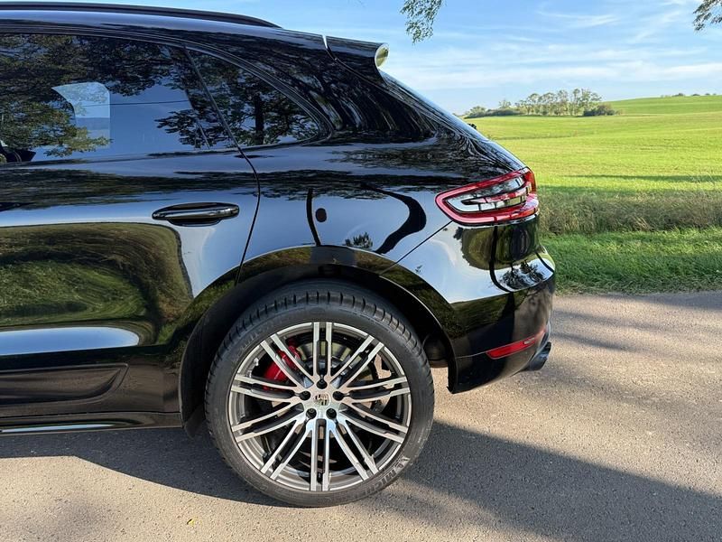 Gebraucht Porsche Macan Turbo 400 PS (294 kW) 2015 Schwarz SUV
