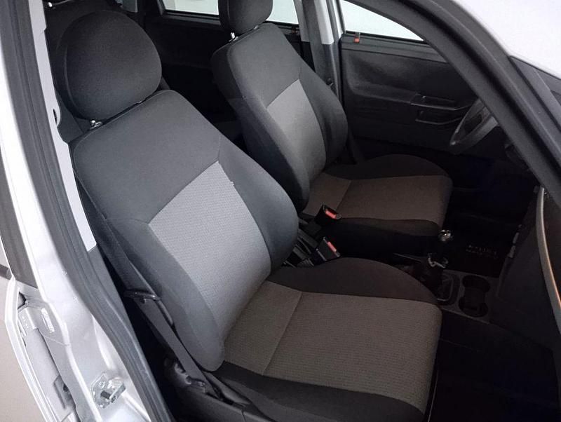 Gebraucht Opel Meriva 87 PS (63 kW) 2004 Silber Van / Kleinbus