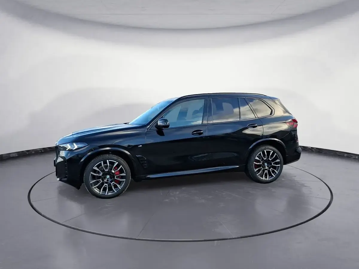 Neu BMW X5 M Sport 352 PS (258 kW) 2026 Schwarz SUV
