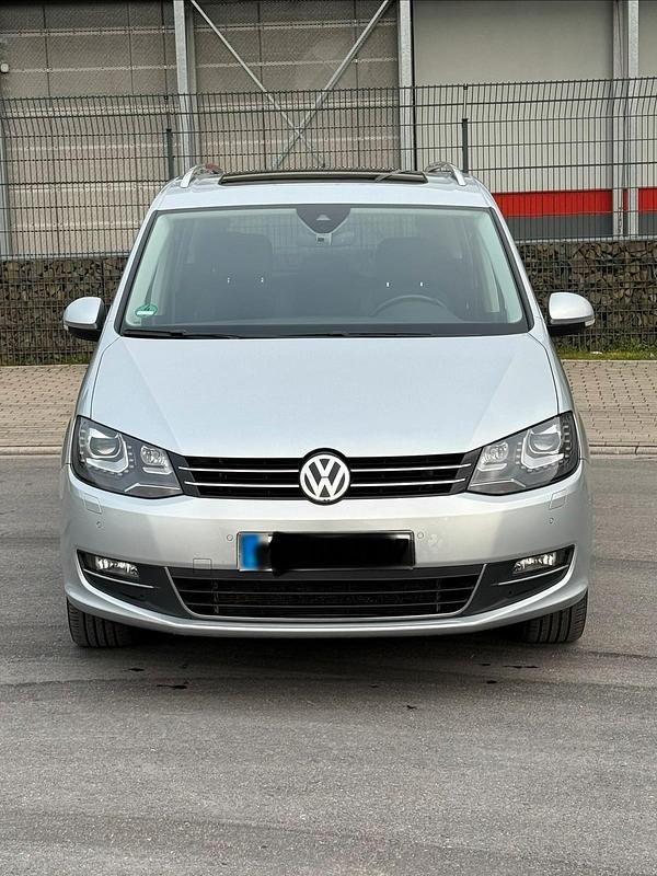 Gebraucht VW Sharan Highline 177 PS (130 kW) 2019 Silber Van / Kleinbus