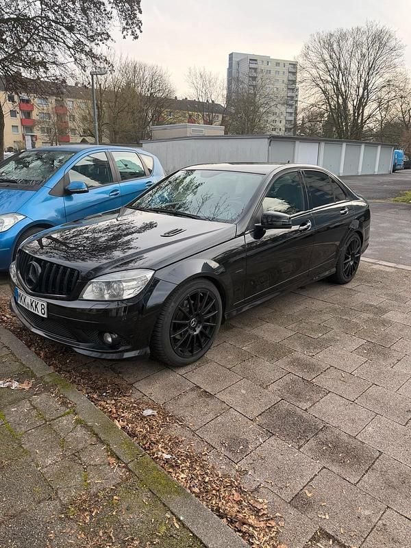 Schwarz Gebraucht 2008 Mercedes C220 Limousine | 9.000 € - Bild 1/4