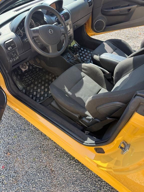 Gebraucht Opel Tigra Cosmo 90 PS (66 kW) 2004 Gelb Cabrio