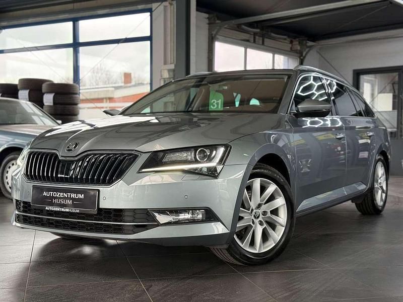Gebraucht Skoda Superb Style 190 PS (139 kW) 2016 Grau Kombi