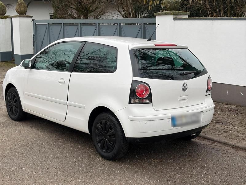 Gebraucht VW Polo 60 PS (44 kW) 2009 Weiß Kleinwagen
