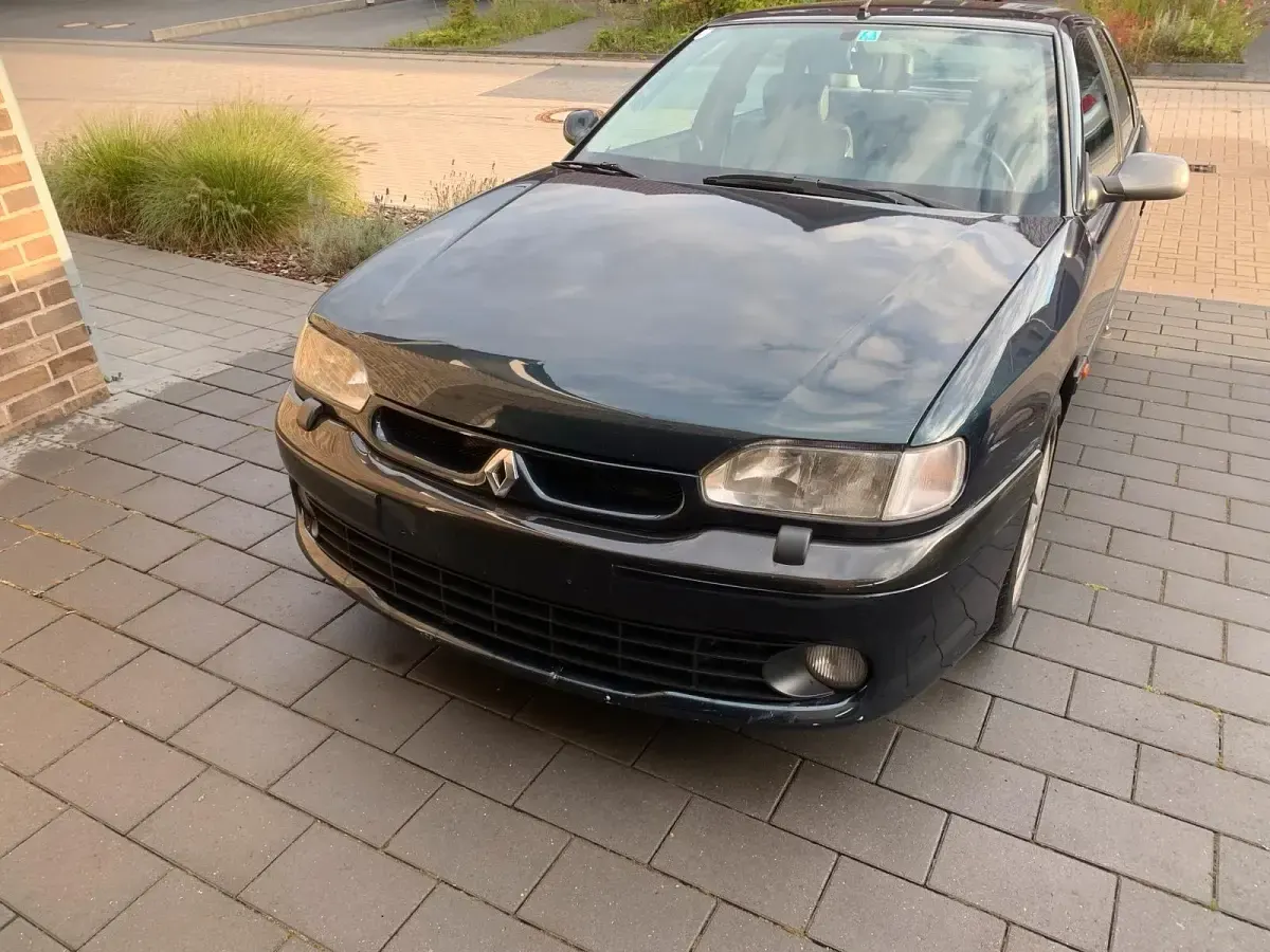 Gebraucht Renault Safrane 265 PS (194 kW) 1993 Grün Kleinwagen
