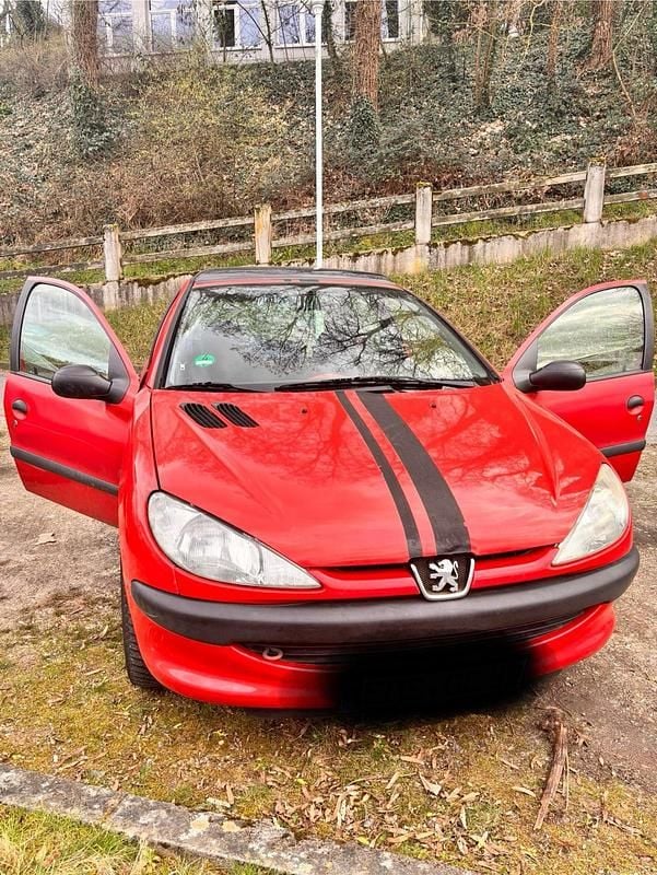 Gebraucht Peugeot 206 60 PS (44 kW) 1998 Rot Kleinwagen