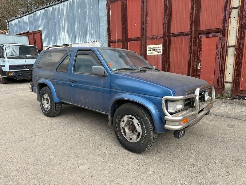 Gebraucht Nissan Terrano SE 129 PS (94 kW) 1989 Blau SUV