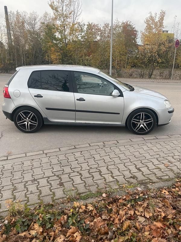 Gebraucht VW Golf V 150 PS (110 kW) 2004 Silber Kleinwagen