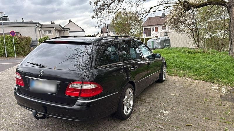Gebraucht Mercedes E280 Avantgarde 190 PS (139 kW) 2005 Schwarz Kombi