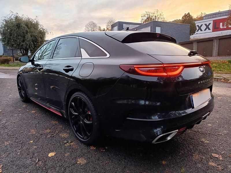 Schwarz Gebraucht 2020 Kia ProCeed Kleinwagen | 23.499 € (Fairer Preis) - Bild 1/4