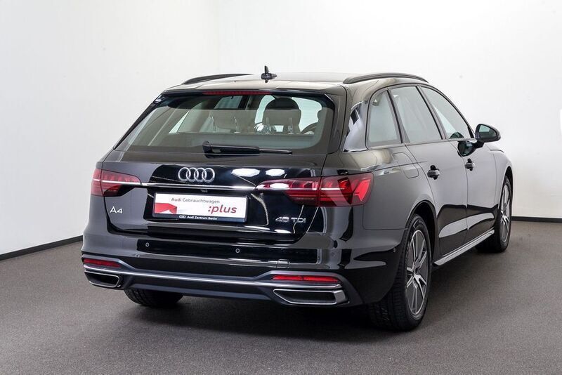 Gebraucht Audi A4 Ambiente 204 PS (150 kW) 2022 Brillantschwarz Kombi