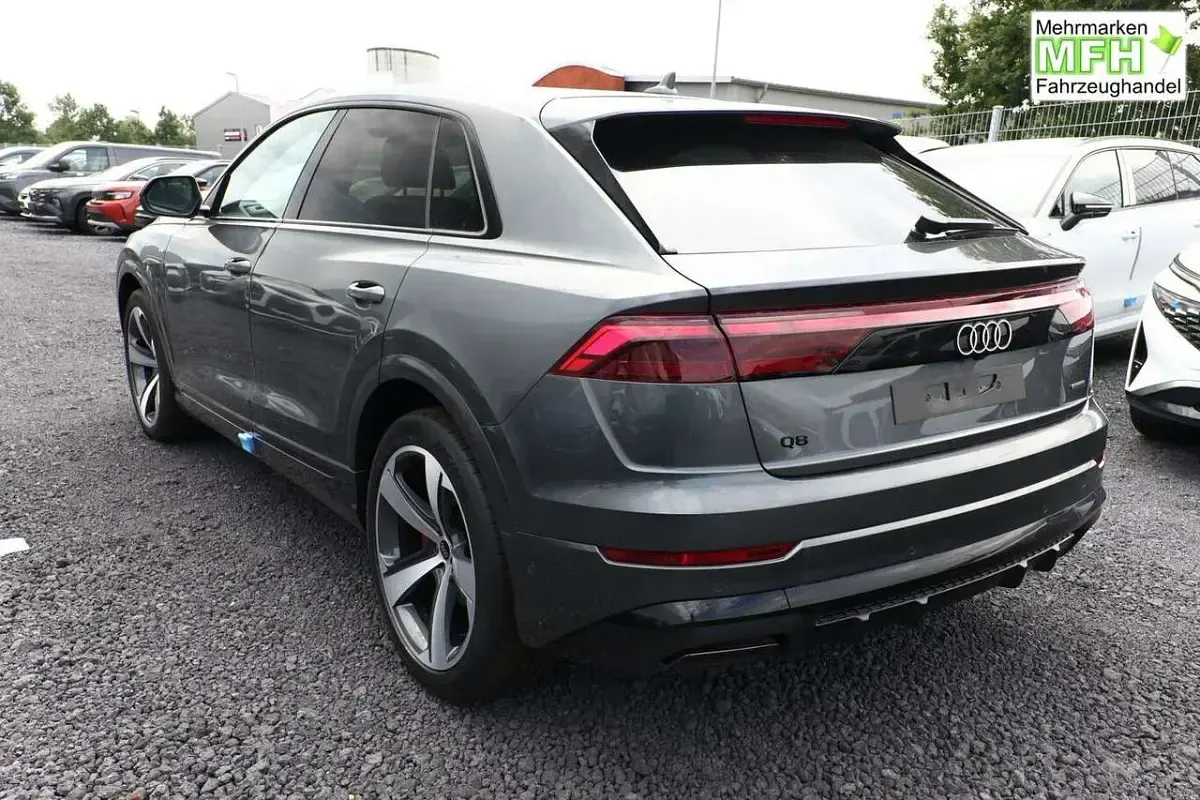 Neu Audi Q8 S-Line 286 PS (210 kW) 2026 Daytonagrau perleffekt SUV