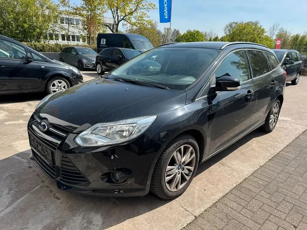 Usata Ford Focus 125 CV (91 kW) 2013 Nero Berlina
