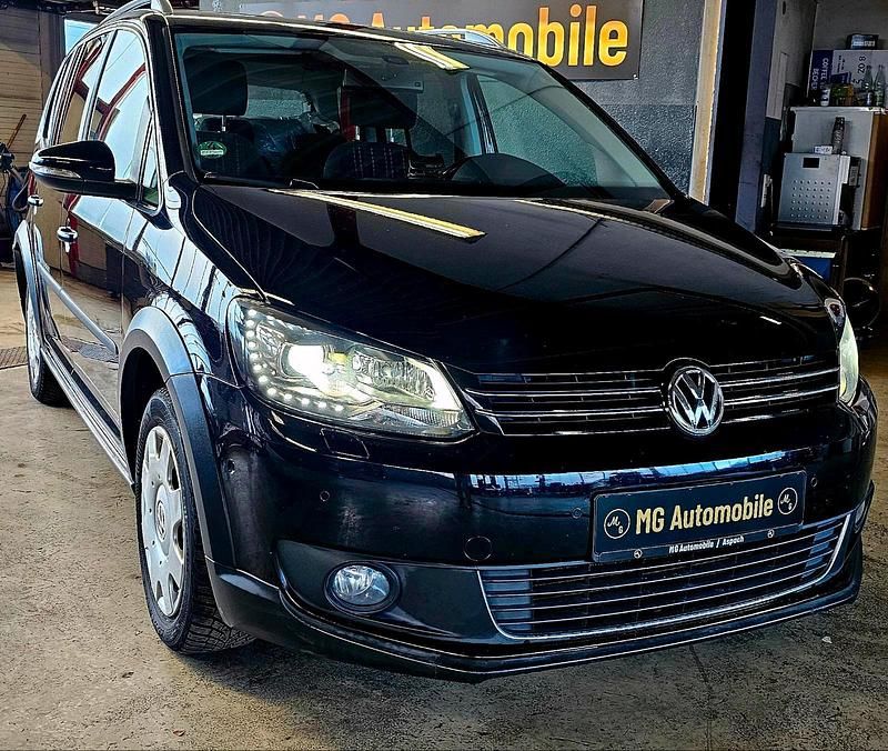 Gebraucht VW Touran Cross 140 PS (102 kW) 2013 Schwarz Van / Kleinbus