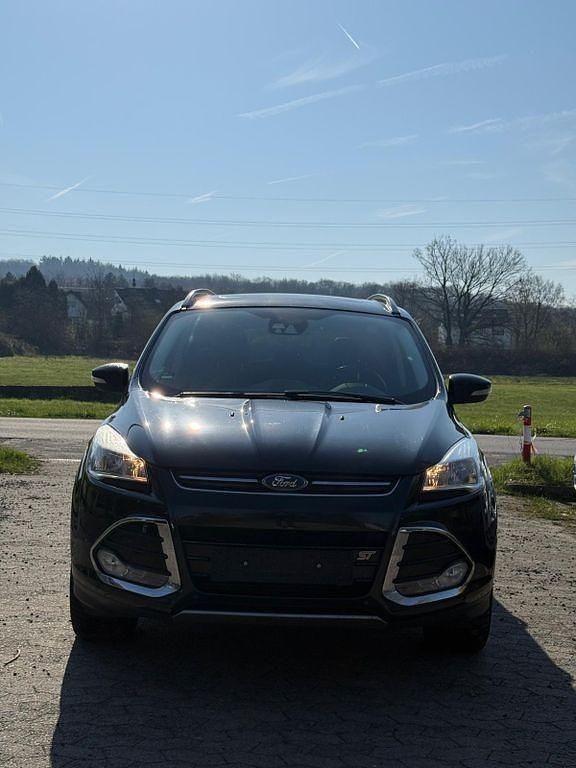Gebraucht Ford Kuga ST-Line 163 PS (119 kW) 2013 Schwarz SUV