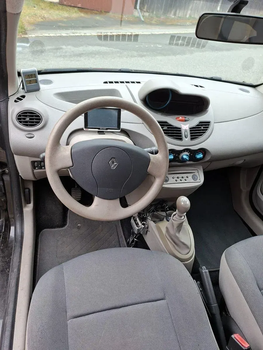 Używany Renault Twingo Expression 75 KM (55 kW) 2007 Czarny Hatchback