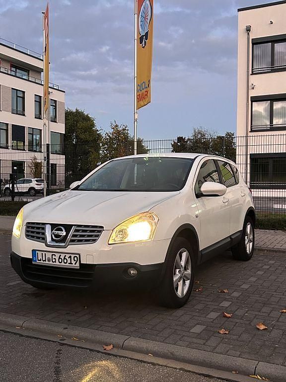 Weiß Gebraucht 2010 Nissan Qashqai Acenta SUV | 5.999 € (Fairer Preis) - Bild 1/4