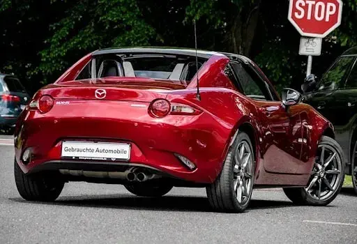 Gebraucht Mazda MX5 132 PS (97 kW) 2021 Soul red crystal m Cabrio