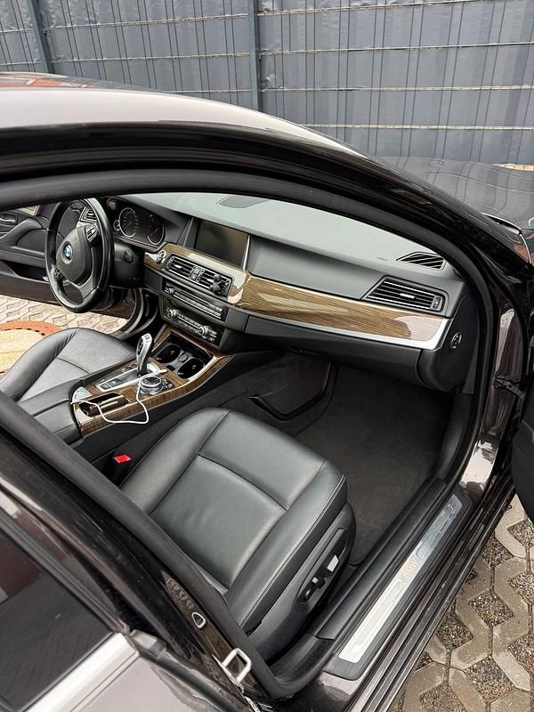 Gebraucht BMW 520 184 PS (135 kW) 2014 Braun Kombi