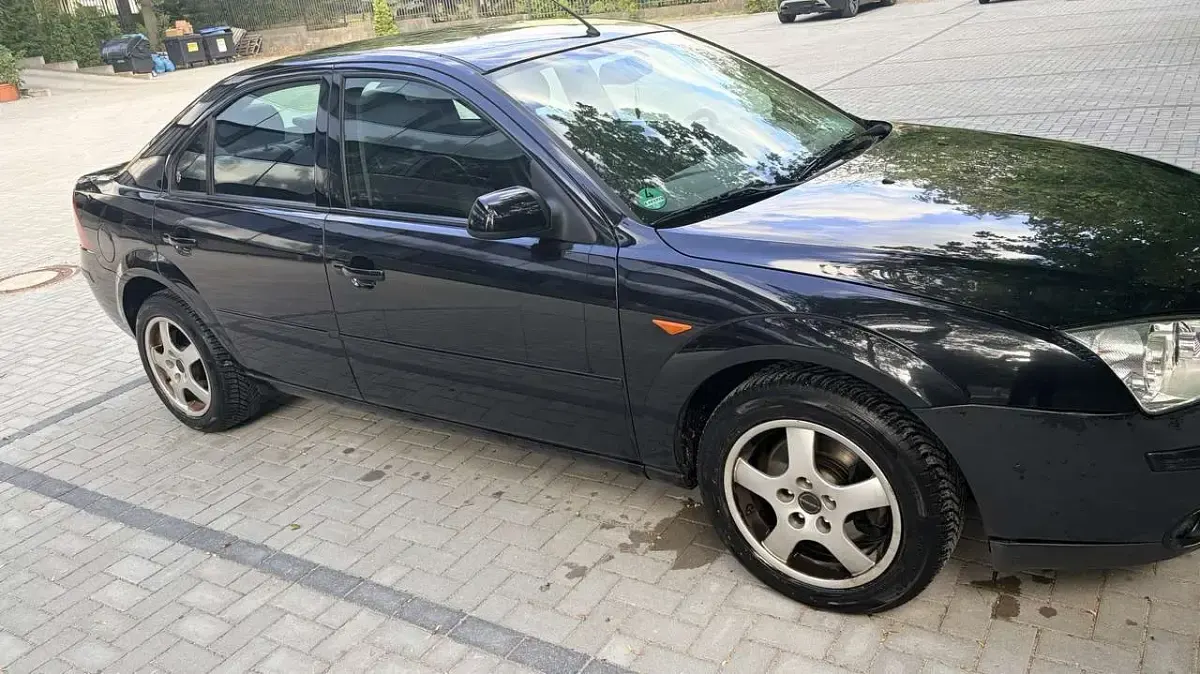 Gebraucht Ford Mondeo Ghia 197 PS (144 kW) 2002 Kombi