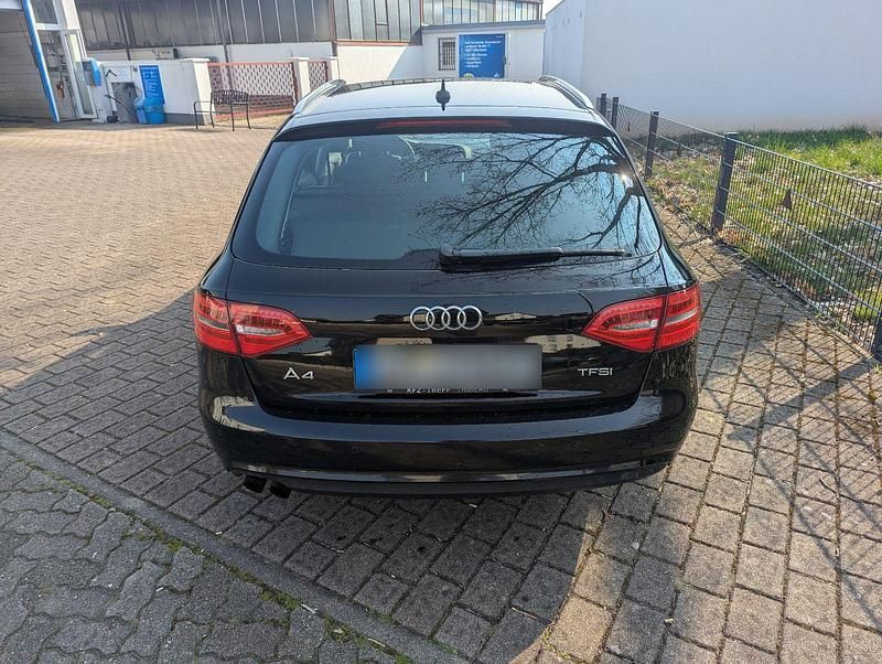 Usata Audi A4 120 CV (88 kW) 2012 Nero Station wagon