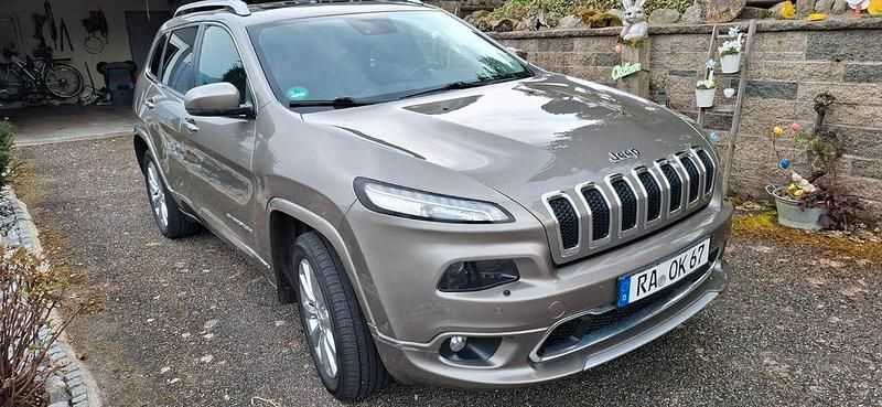 Gebraucht Jeep Cherokee Overland 200 PS (147 kW) 2017 Beige SUV