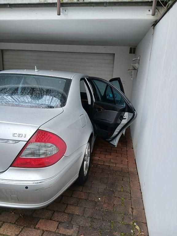 Gebraucht Mercedes E220 Avantgarde 170 PS (125 kW) 2007 Silber Limousine