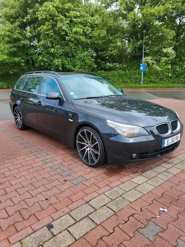 Schwarz Gebraucht 2006 BMW 520 Kombi | 3.700 € (Guter Preis) - Bild 1/4
