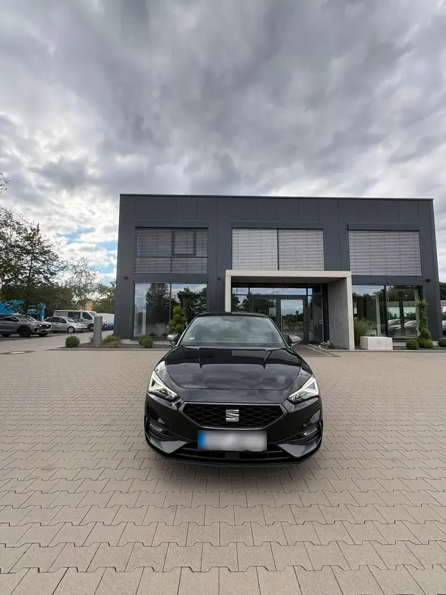 Gebraucht Seat Leon Beats 150 PS (110 kW) 2022 Schwarz Kleinwagen