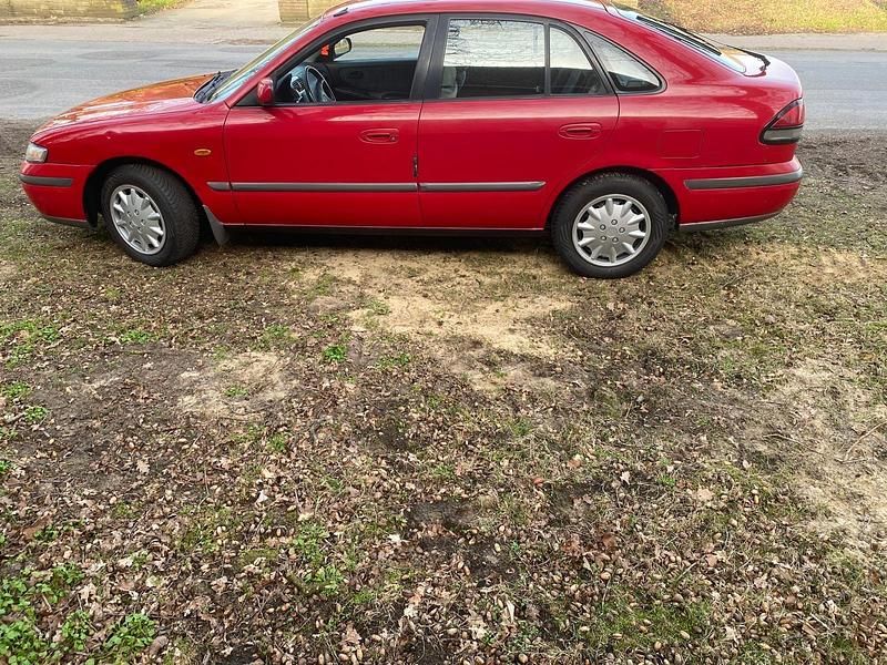Gebraucht Mazda 626 115 PS (84 kW) 1999 Rot Limousine