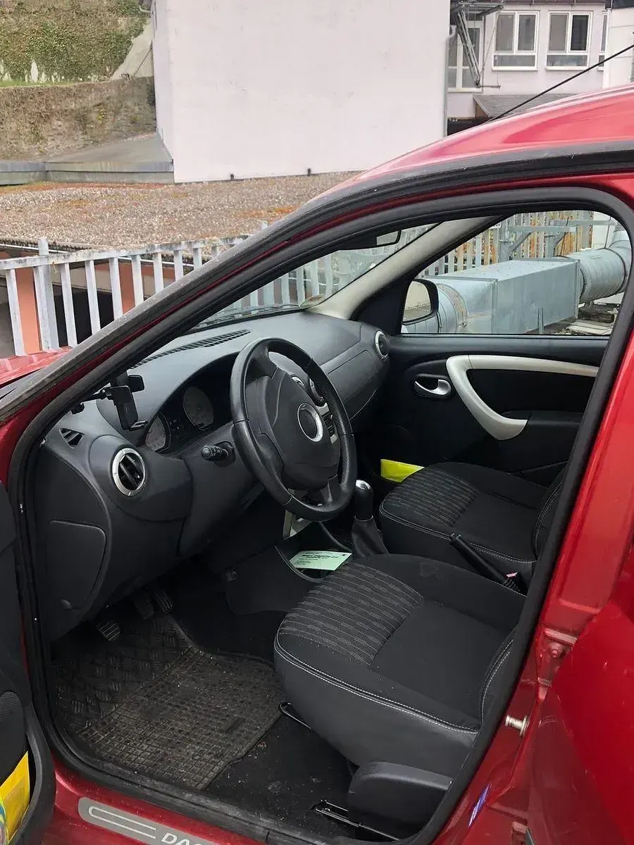 Gebraucht Dacia Logan MCV 88 PS (64 kW) 2012 Rot Van / Kleinbus