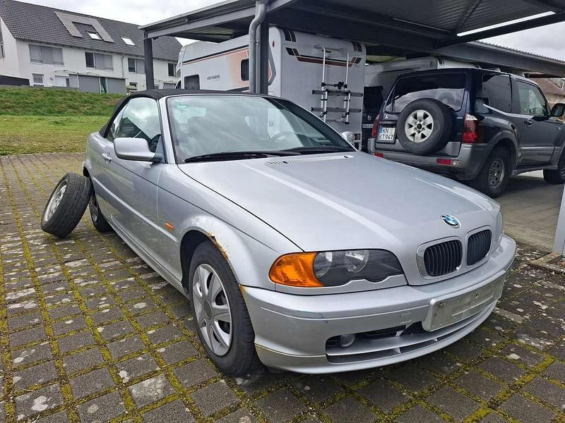 Gebraucht BMW 318 Cabriolet 143 PS (105 kW) 2003 Silber Cabrio