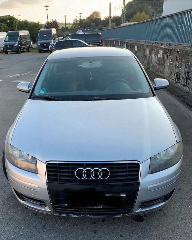 Gebraucht Audi A3 Attraction 102 PS (75 kW) 2003 Silber Limousine