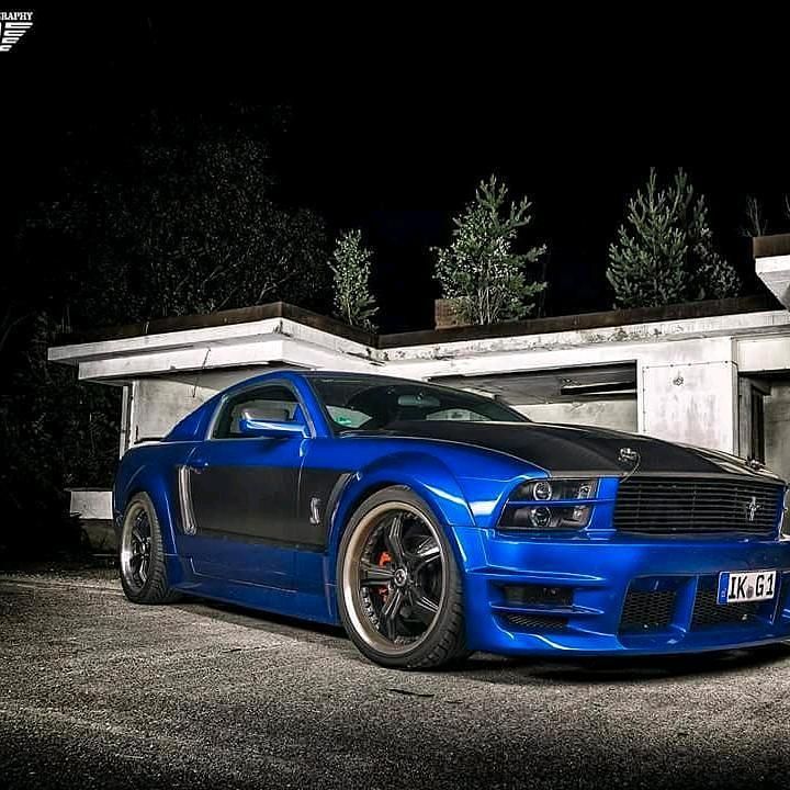 Blau Gebraucht 2005 Ford Mustang GT Coupé | 25.000 € - Bild 1/4