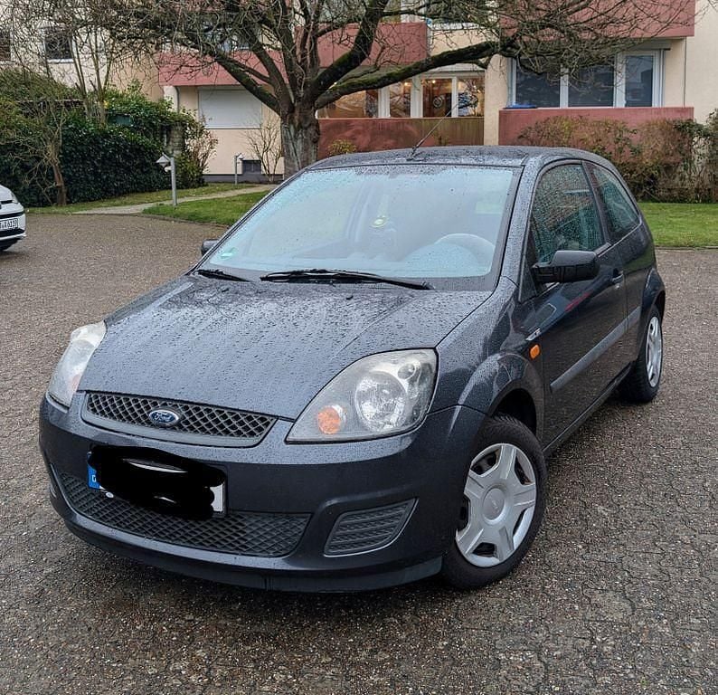 Grau Gebraucht 2007 Ford Fiesta Sport Limousine | 900 € (Guter Preis) - Bild 1/4