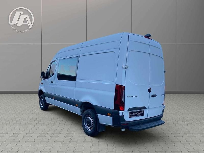 Gebraucht Mercedes Sprinter 163 PS (119 kW) 2021 Arktikweiß Van